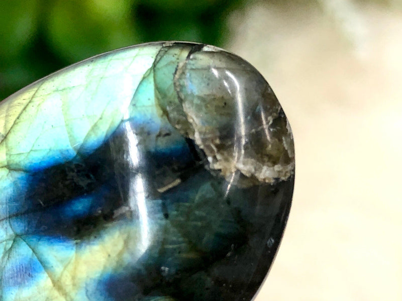 Labradorite Palmstone 58mm ALL