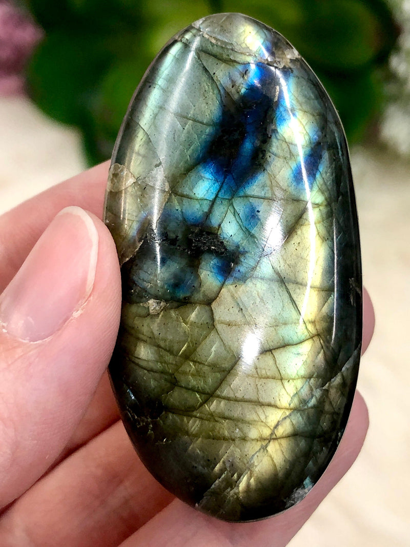 Labradorite Palmstone 58mm ALL