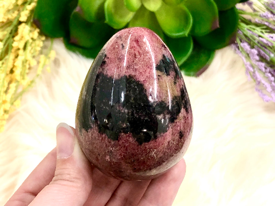 Rhodonite Egg 67 LM - Heart Chakra Stone