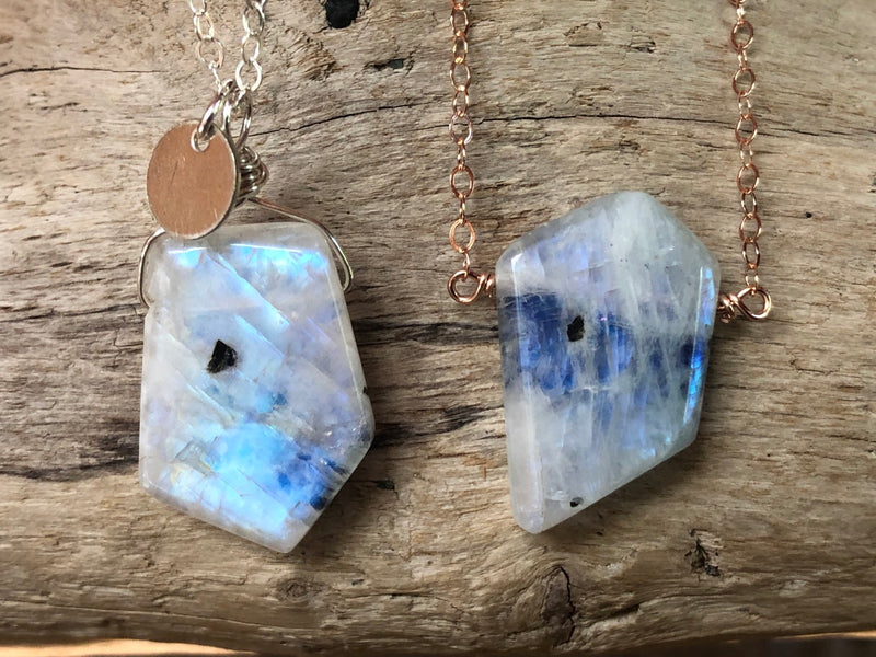 Raw Rainbow Moonstone Necklace - June Birthstone Necklace - June Birthday Gift for Her -  Healing Crystal Necklace - Raw Stone Necklace