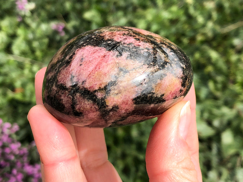 XXL Rhodonite Palmstone 61mm