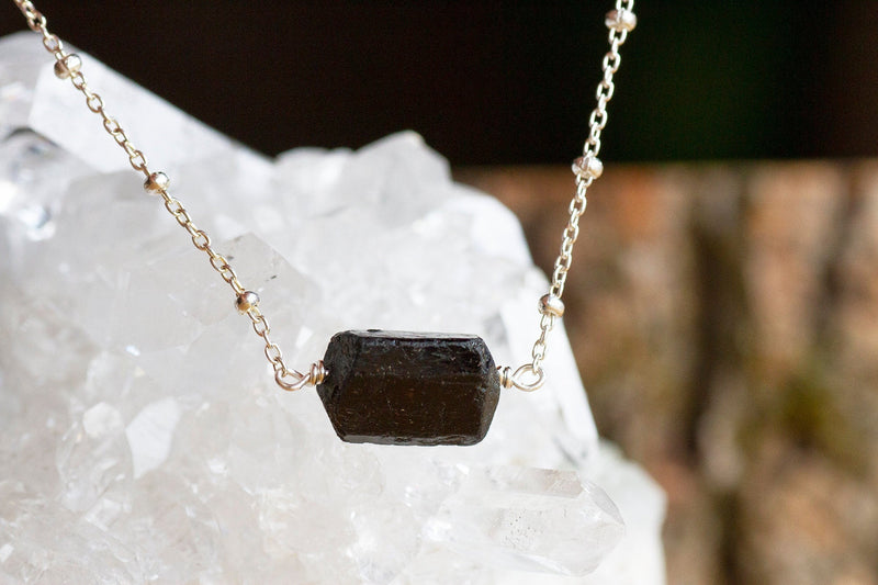 Black Tourmaline Necklace, Raw crystal necklace, Gold plated / Silver  plated - Shop Vermeer Jewellery Necklaces - Pinkoi