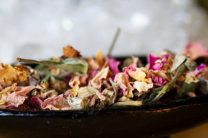 Dried Rose Buds & Petals - Love Spell Ingredient - Dried Flowers - Magical Herbs - Spell Supplies - Ritual Tools - Witches Apothecary